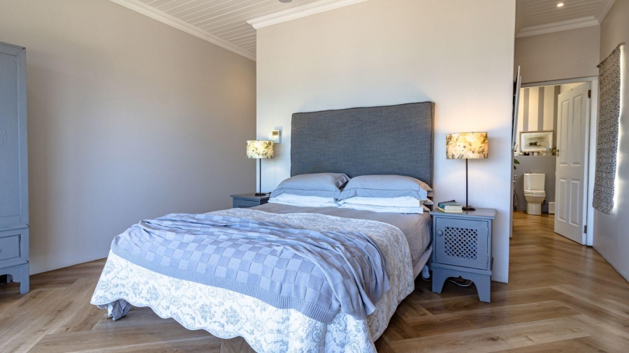 4 Bedroom Property for Sale in De Kelders Western Cape